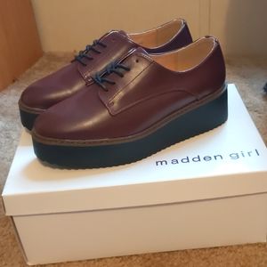 Maroon platform sneakers